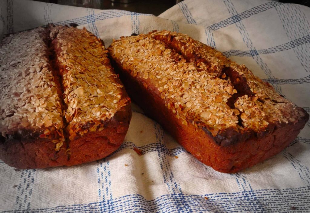 Ein Foto von frisch gebackenem Vollkornbrot